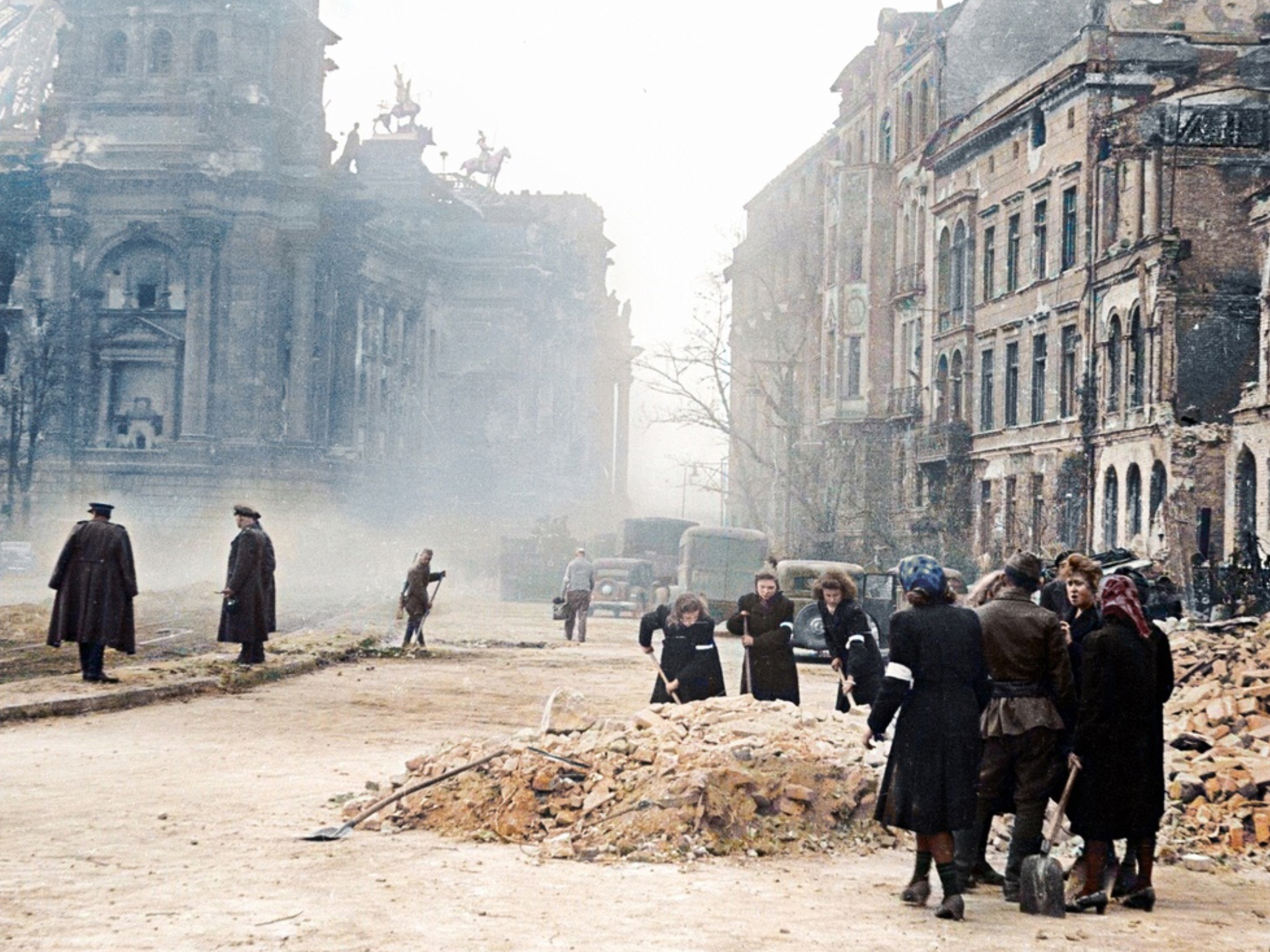 Штурм Берлина 1945 в цвете
